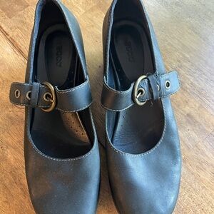 Ecco Womens Black Buckle Mary Jane Shoes Clogs  41